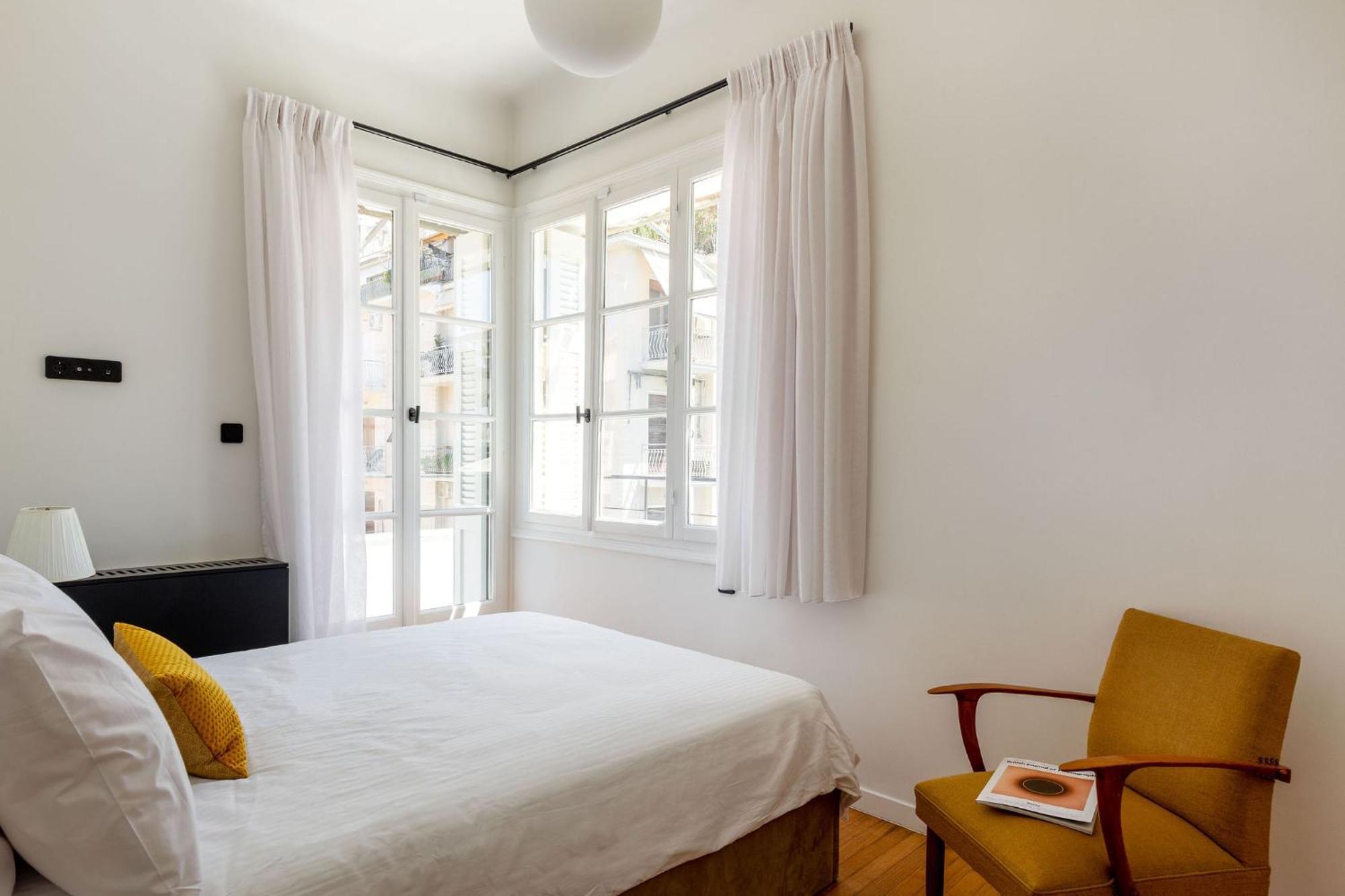The Met By Zoia Living Apartment Атина Екстериор снимка