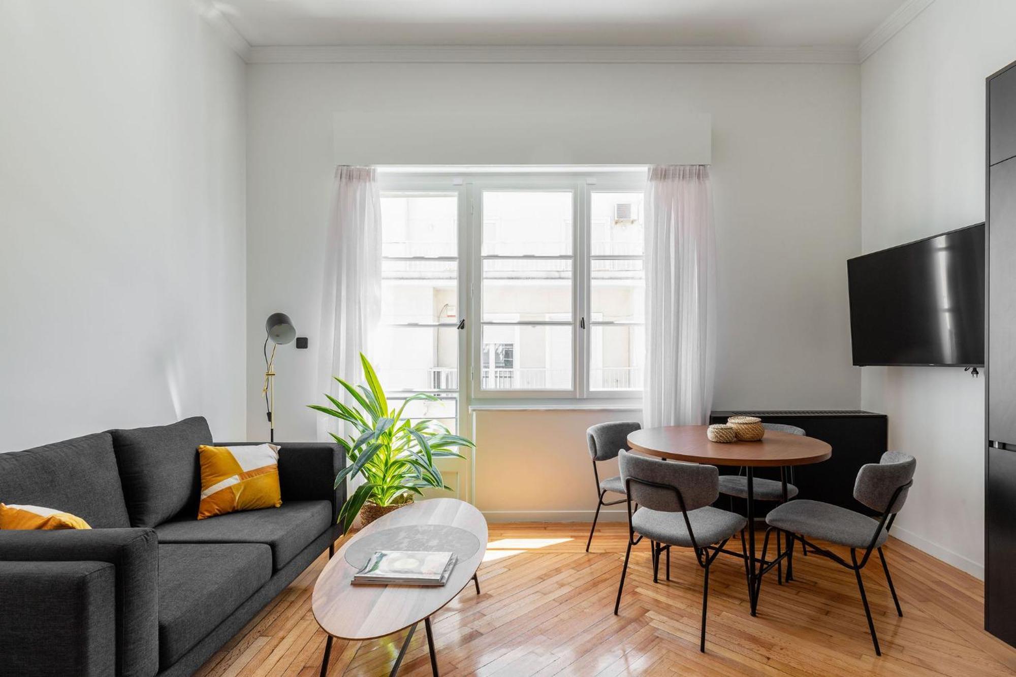 The Met By Zoia Living Apartment Атина Екстериор снимка