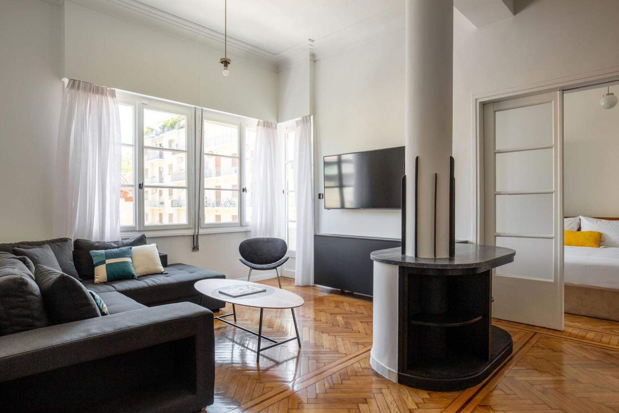 The Met By Zoia Living Apartment Атина Екстериор снимка