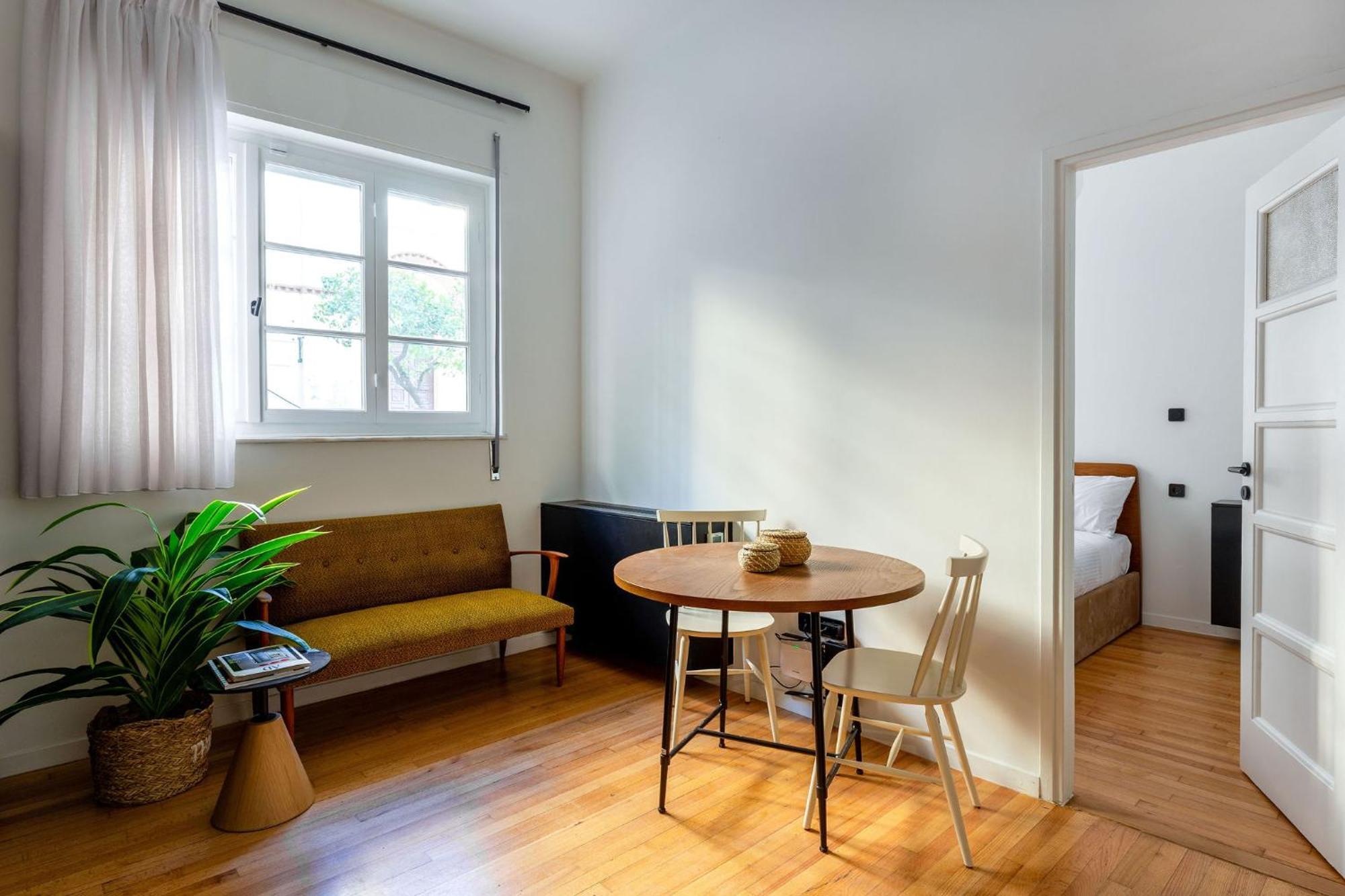 The Met By Zoia Living Apartment Атина Екстериор снимка